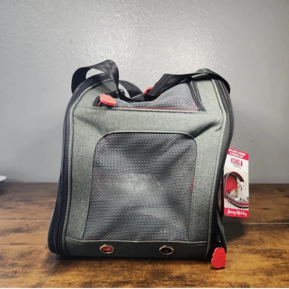 Kong 2 in 1 Pet Carrier And Travel Mat